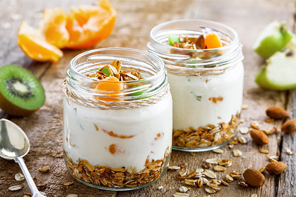 Oats and yoghurt